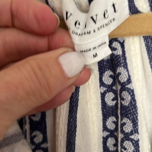 GUC Velvet peasant blouse size medium - Picture 3 of 6